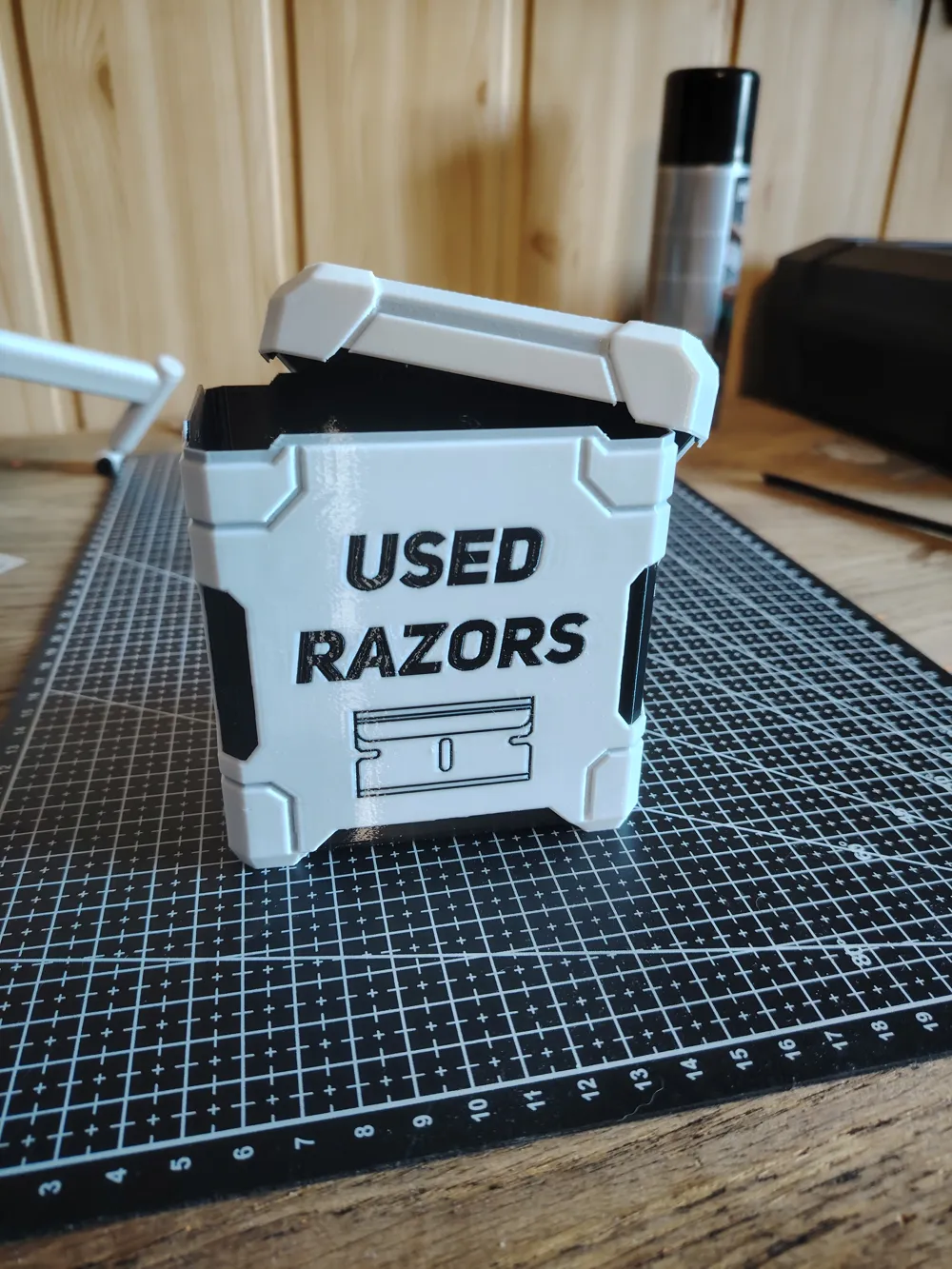 Futuristic Razor Blade Disposal Box by Petr PesekMakerWorld: Download ...