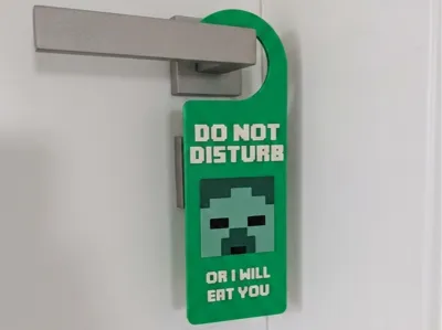 Door hanger - Do not disturb - Minecraft Zombie
