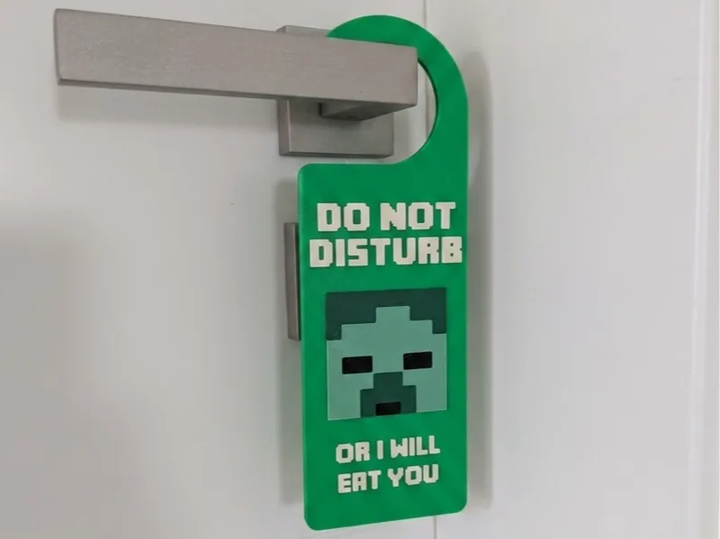 Door hanger - Do not disturb - Minecraft Zombie