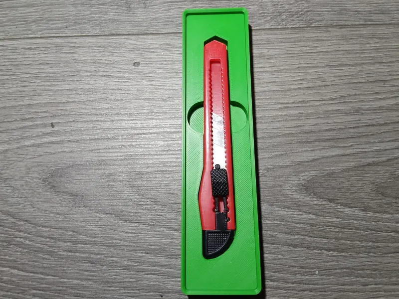 Gridfinity bin for standard (small) utility knife
