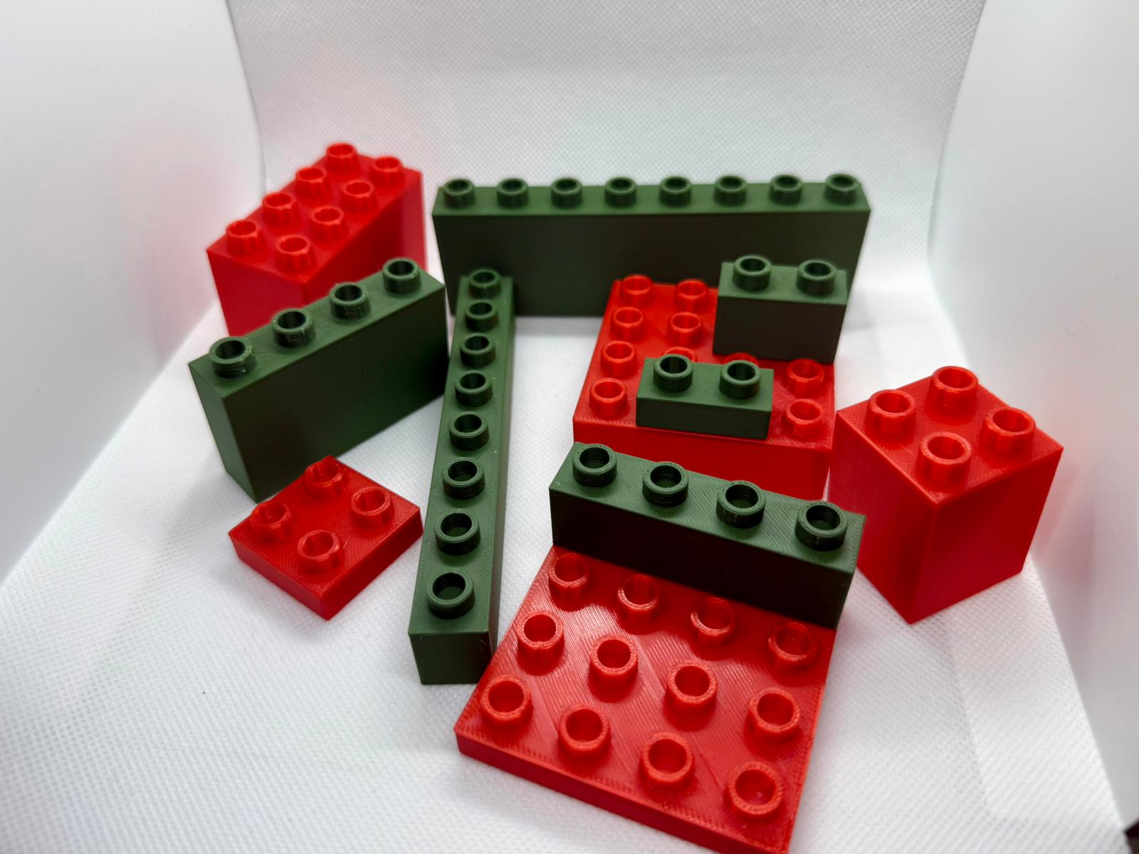 Probably not illegal Duplo-compatible bricks