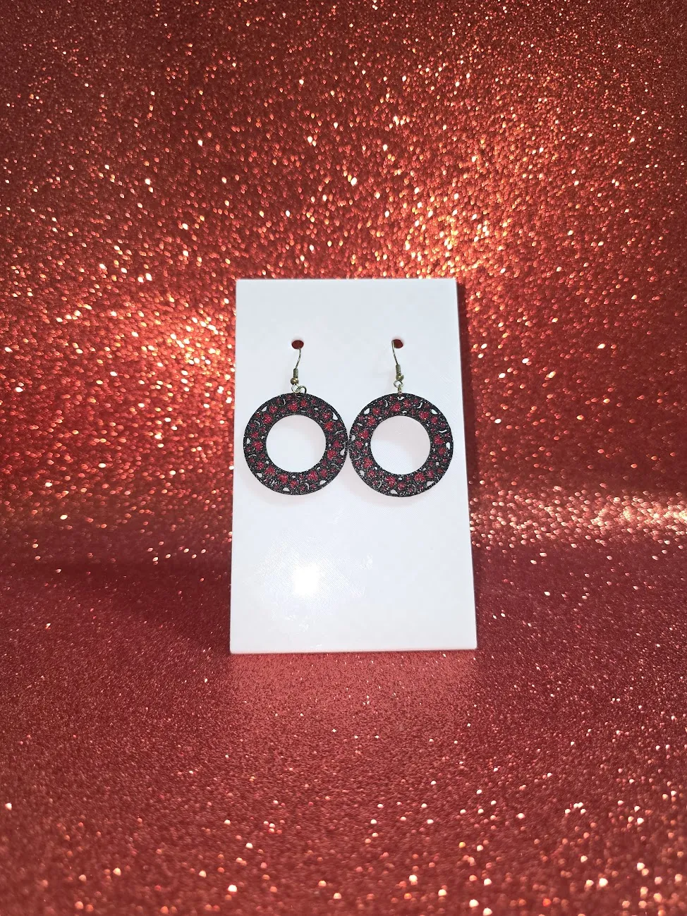 Hearts in circle earrings view 2