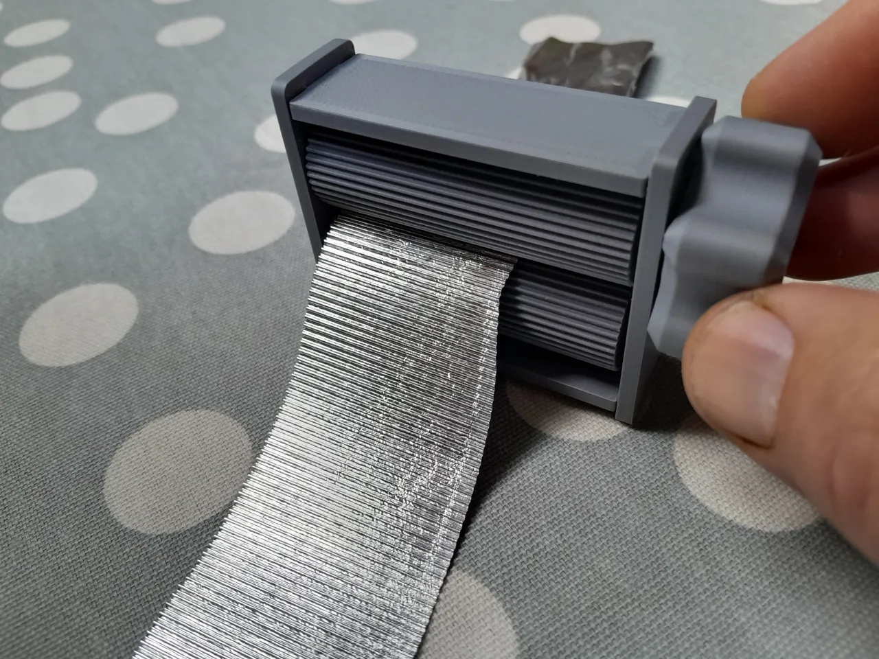 Corrugated iron maker for Model Railways / Diorama view 2