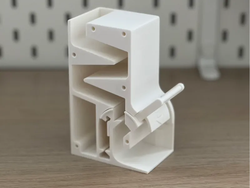An interesting battery storage box (AAA version)