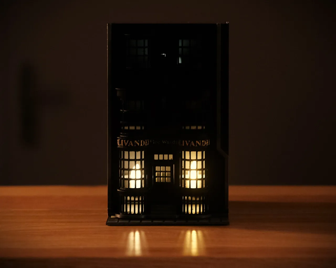 Ollivanders Fine Wands Book Nook - Harry Potter view 3