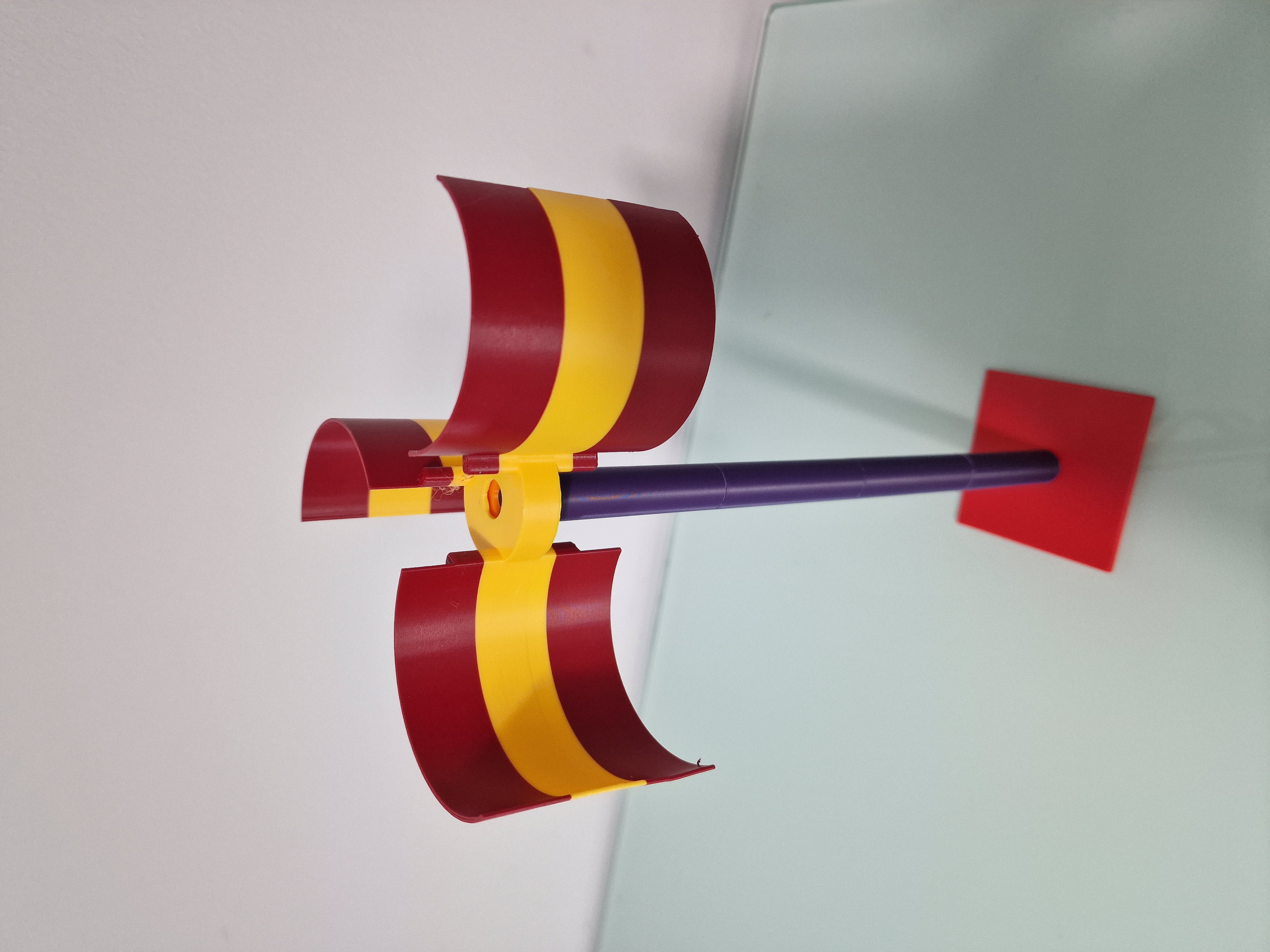 Miniatura 1 do modelo 3D Vertical wind spinner (Anemometer)