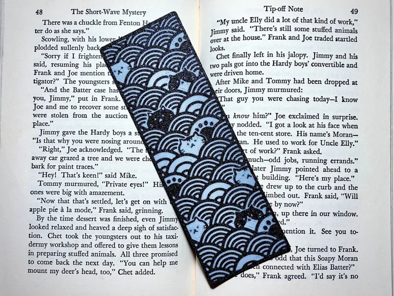 Cute Cat Pattern Bookmark