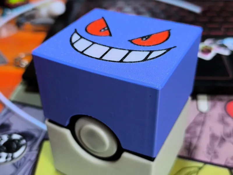 Pokeball; Gengar, Unown, Bulbasaur