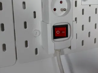 Powerstrip holder for IKEA skadis (wider)
