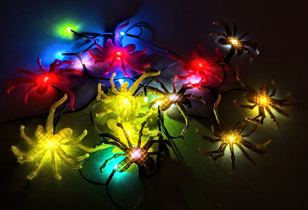 Halloween Lights - Alien Face Hugger by Aurora 3d Designs (Wawatay ...