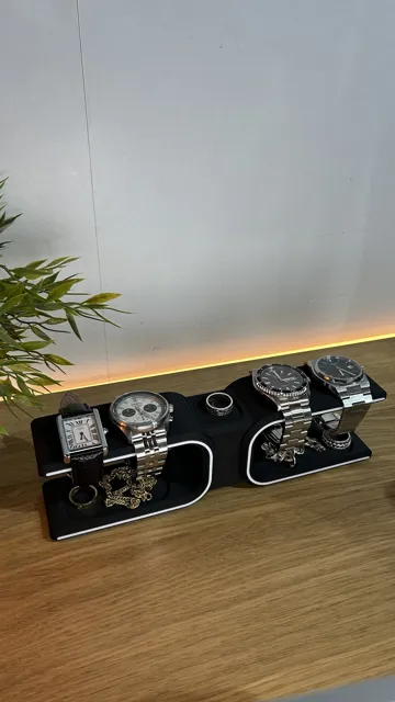 Soporte: Modern Line Watch Stand for 4 watches — vista de referencia 4