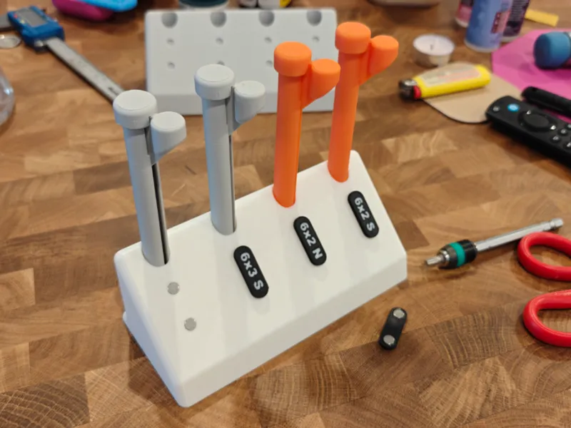 Magnet Dispenser pen holder, with magnet tag!