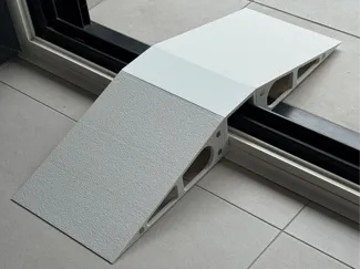 Universal Modular Robot Vacuum Ramp