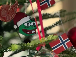 FeelsChristmasMan/Pepe Christmas Ornament/keychain