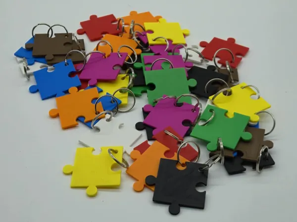Porte-clés puzzle « On s'emboîte tous »