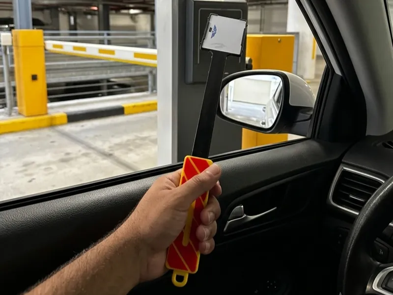 Extensor de Tarjetas para Parking