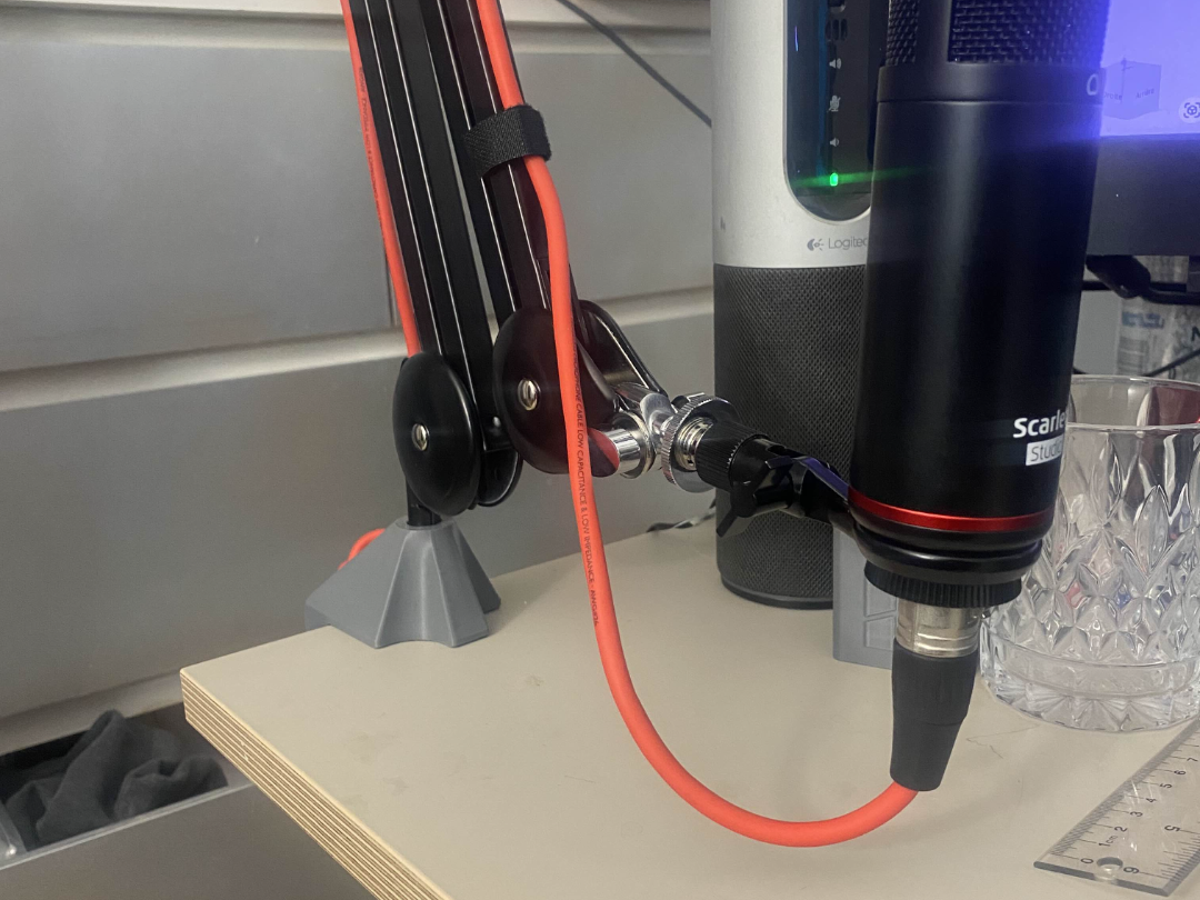 Desktop microphone holder