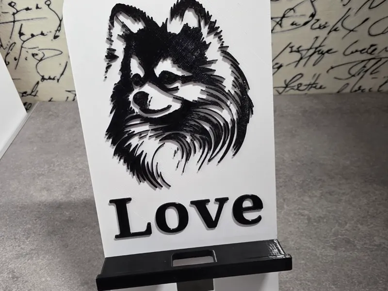 Miniature Spitz Pomeranian phone stand