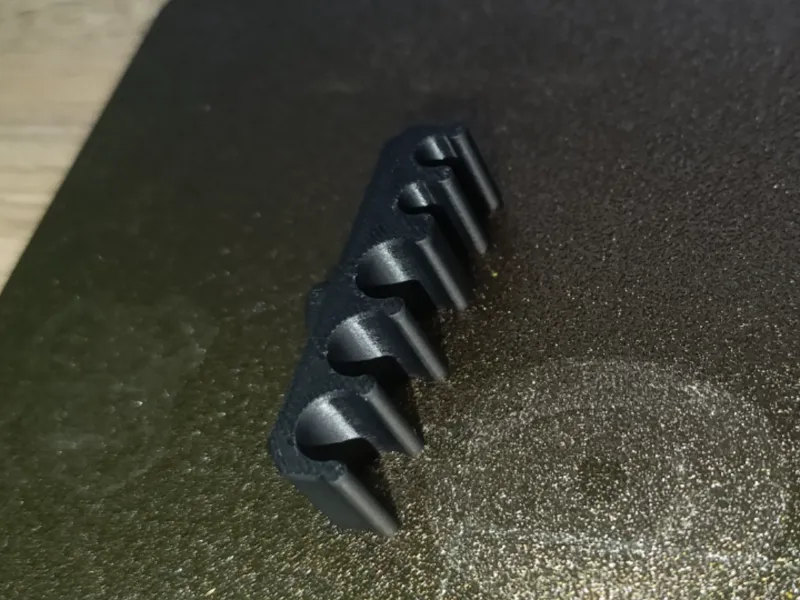 Fuel and breake pipe holder for Volvo/Mazda