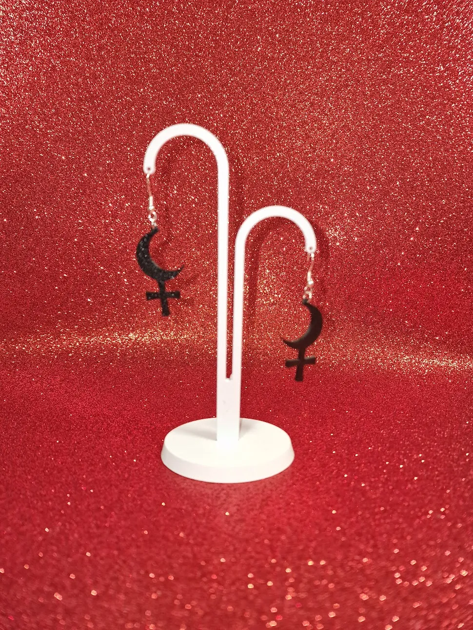 Lilith earrings view 3