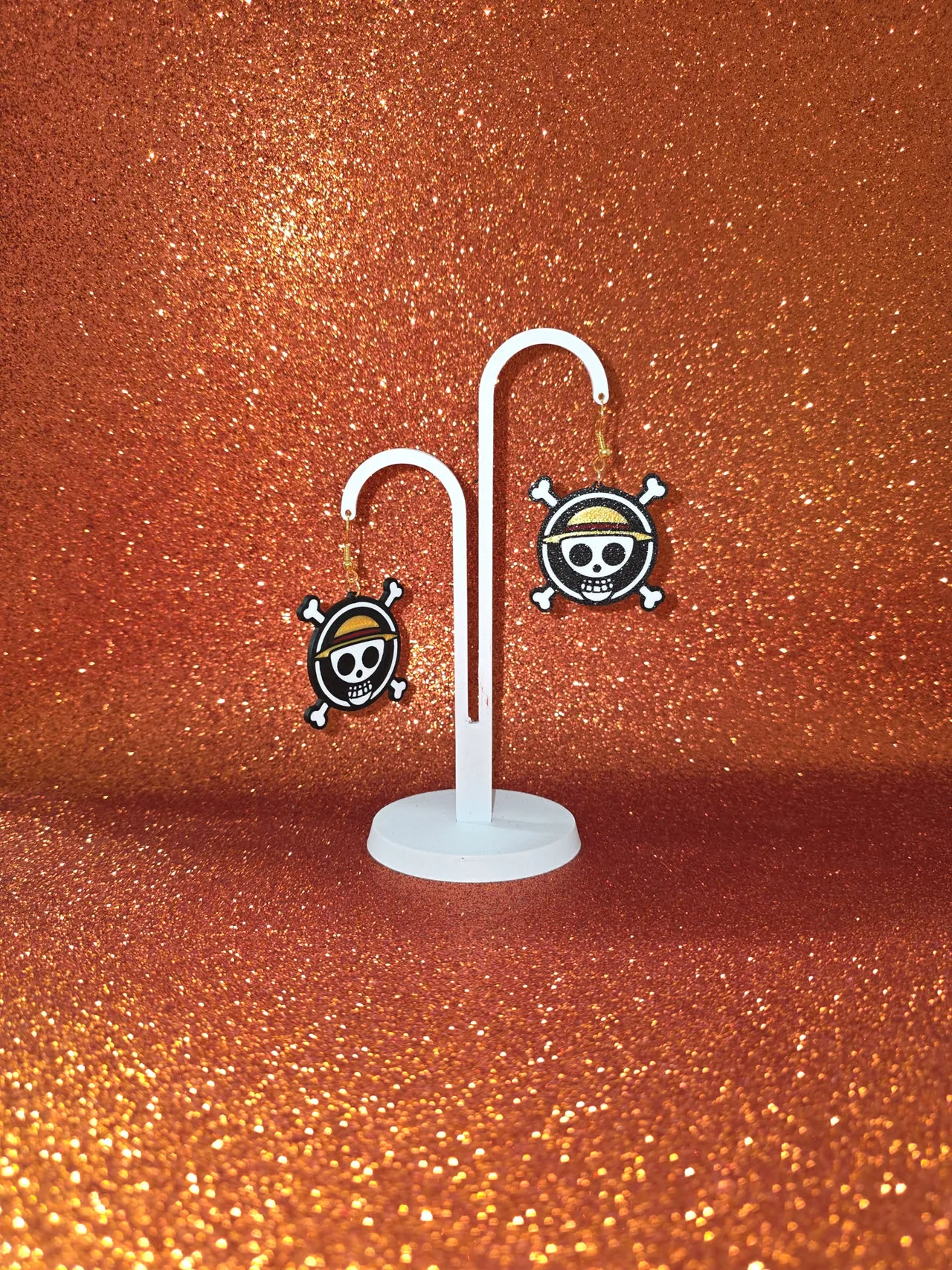 One piece earrings view 3