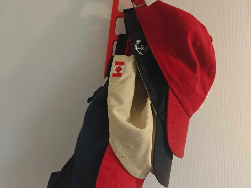 Vertical Hat Hanger | Anti-Fall & Balanced
