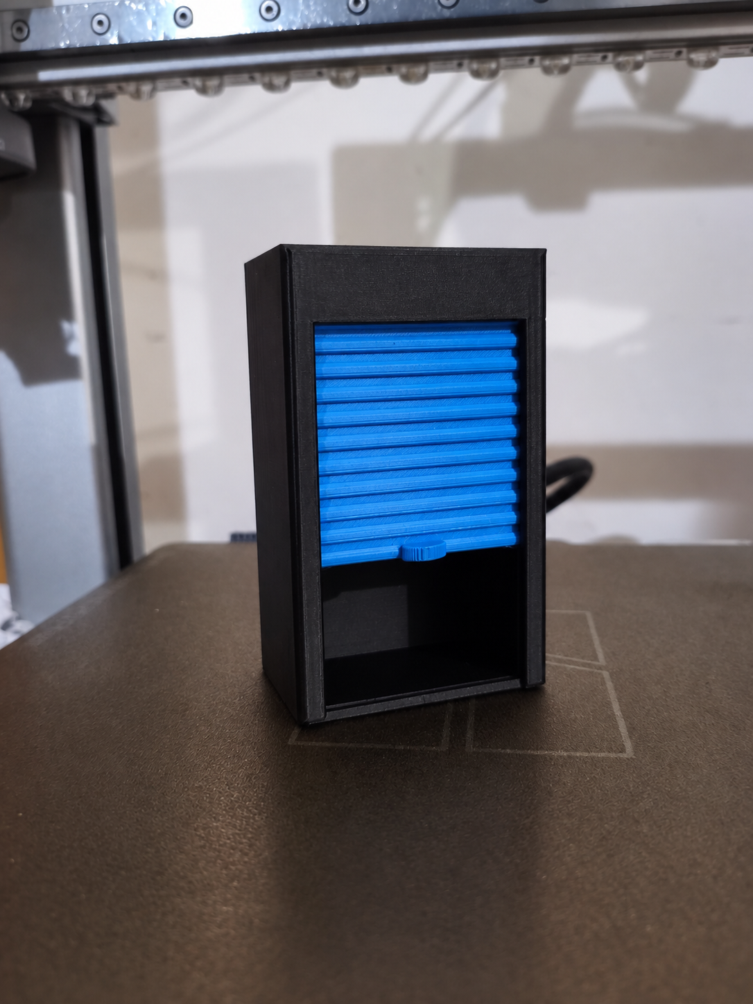 Roll-Up Box - 1