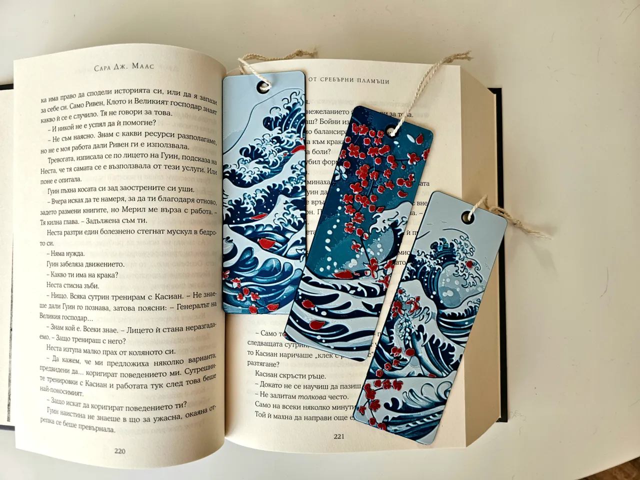 "Cherry Blossom Tide" - Bookmarks Set view 2