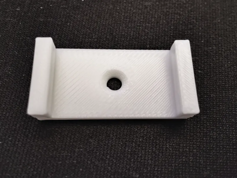 Cable clip