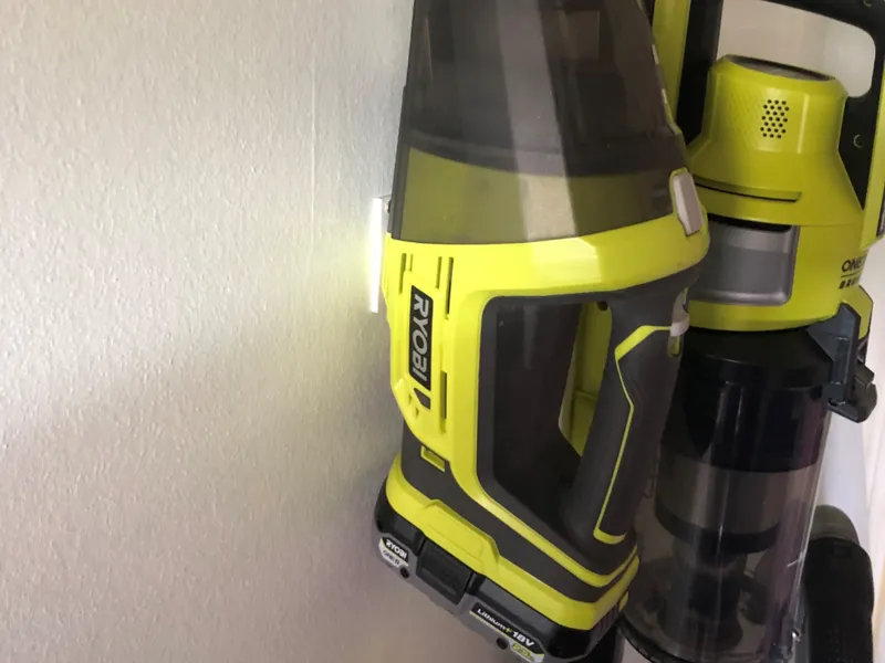 Ryobi small vacuum (P7131), wall mount
