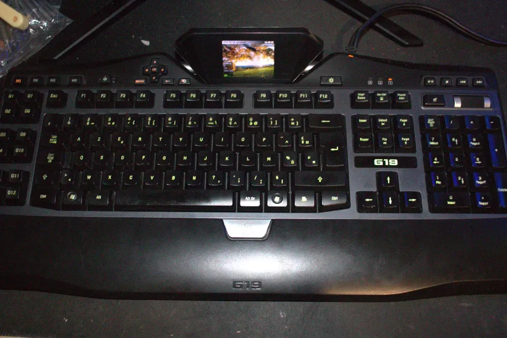 Logitech G18 Logitech G19 Keyboard wrist rest - Free 3D Print Model - MakerWorld