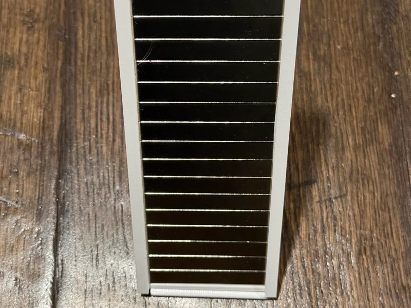 Silver / Gold Magnetic Slide