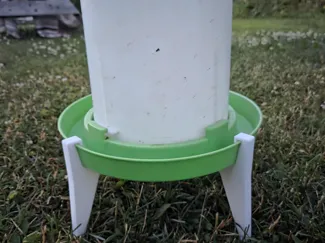 Kerbl water dispenser legs/riser