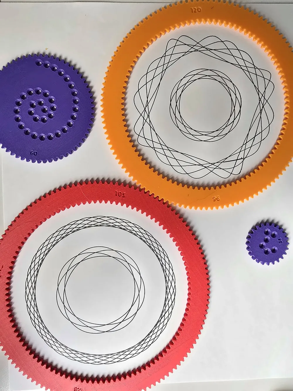 Spiral Drawing Set – 2 Rings, 13 Gears & Box - Free 3D Print Model ...