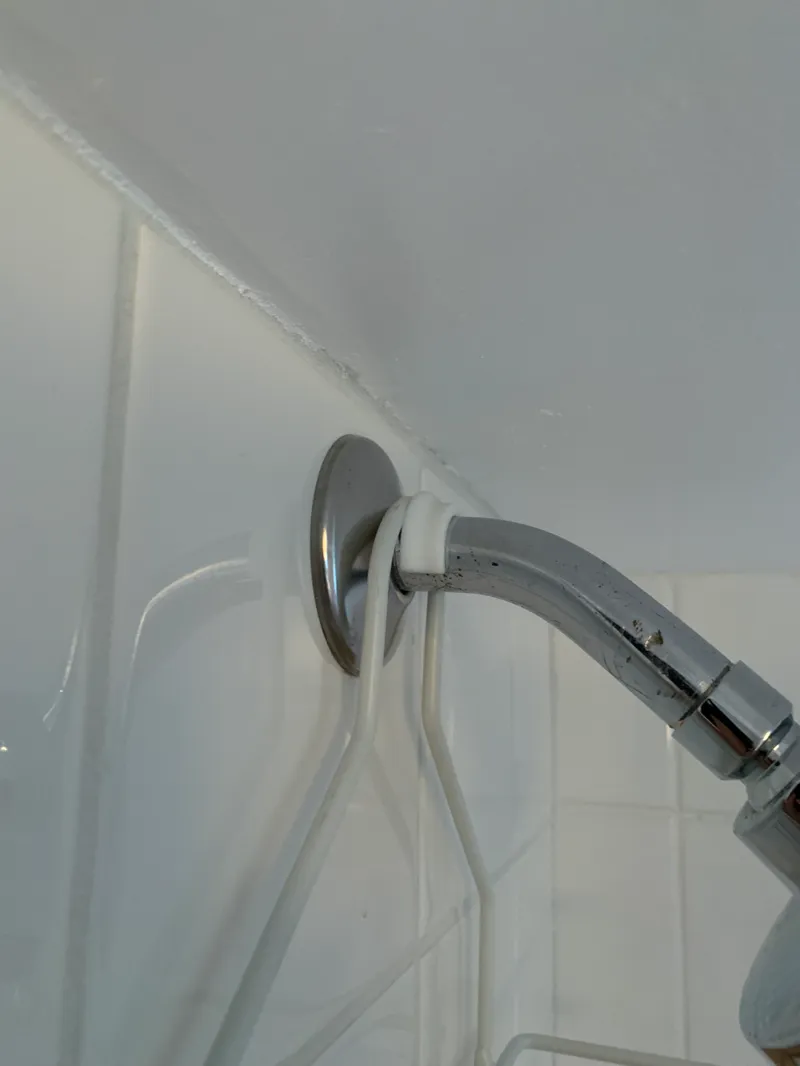 Showerhead Clip