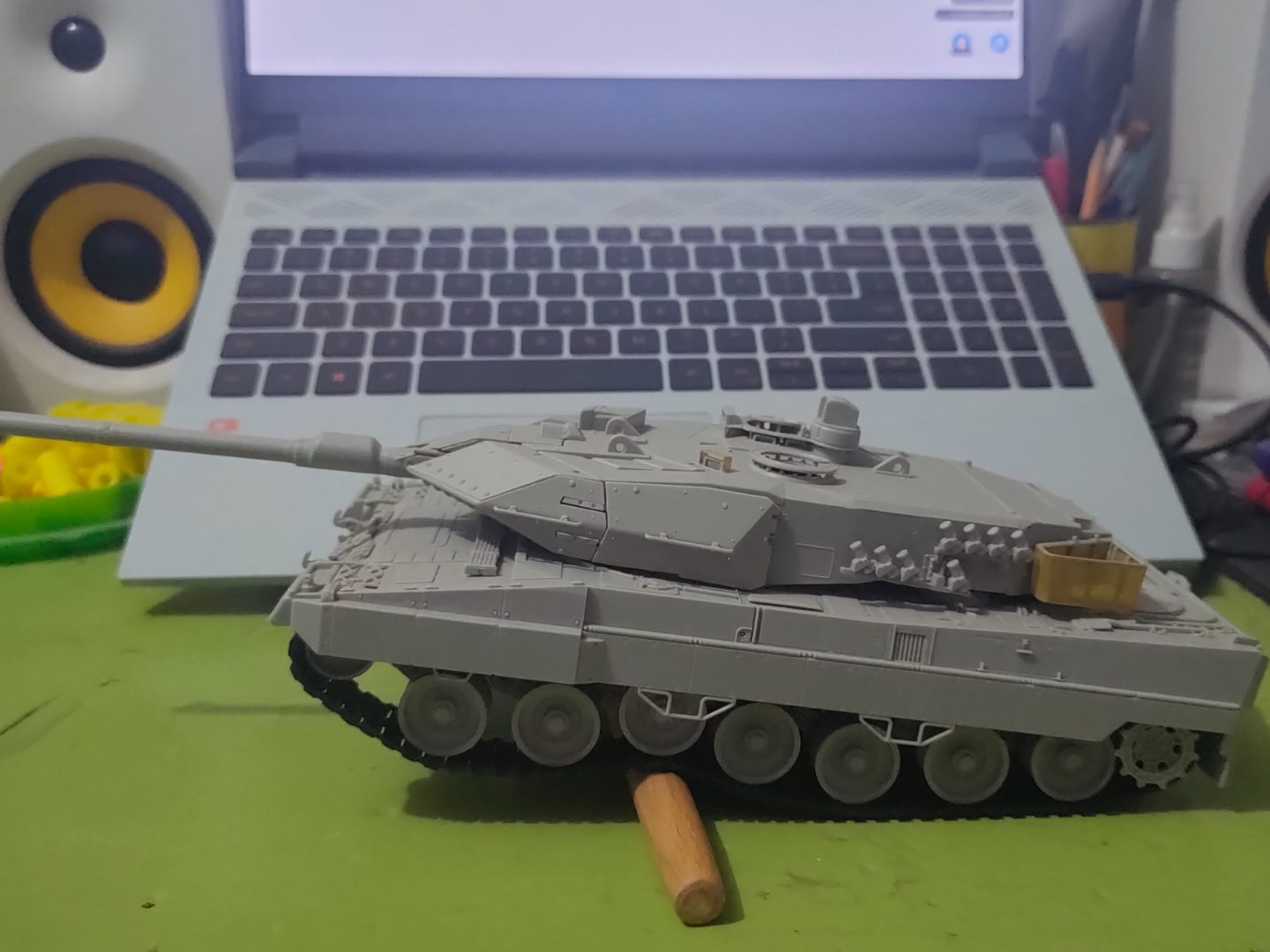 1/35 小号手 豹2A6 静改动波箱