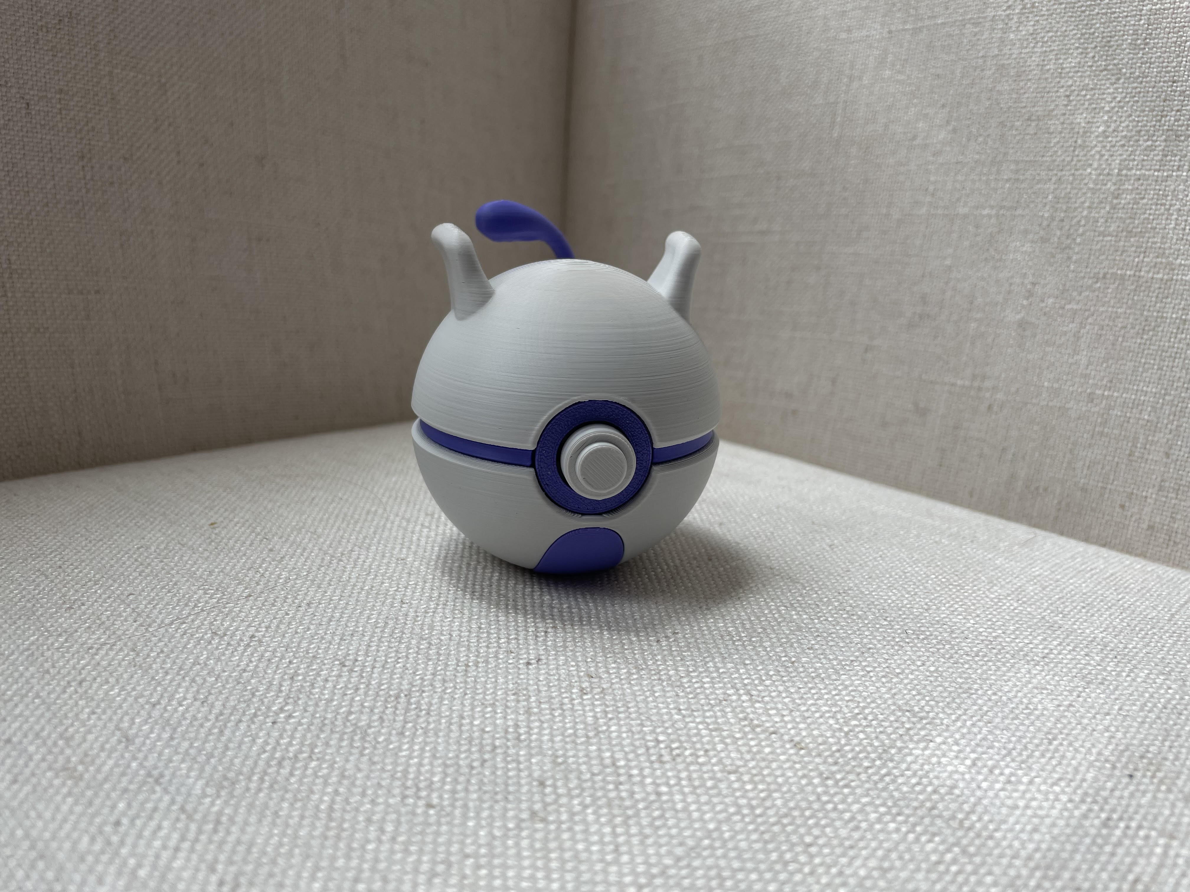 Miniatura 2 do modelo 3D Mewtwo Pokeball