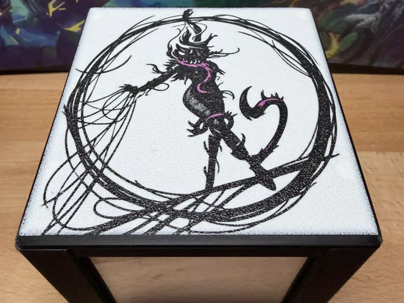 MTG EDH Commander Showcase Deck Box - Gwenom_v2