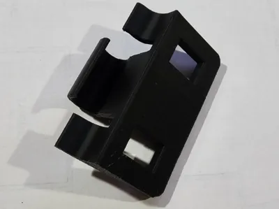 Renault R4 parcel shelf support