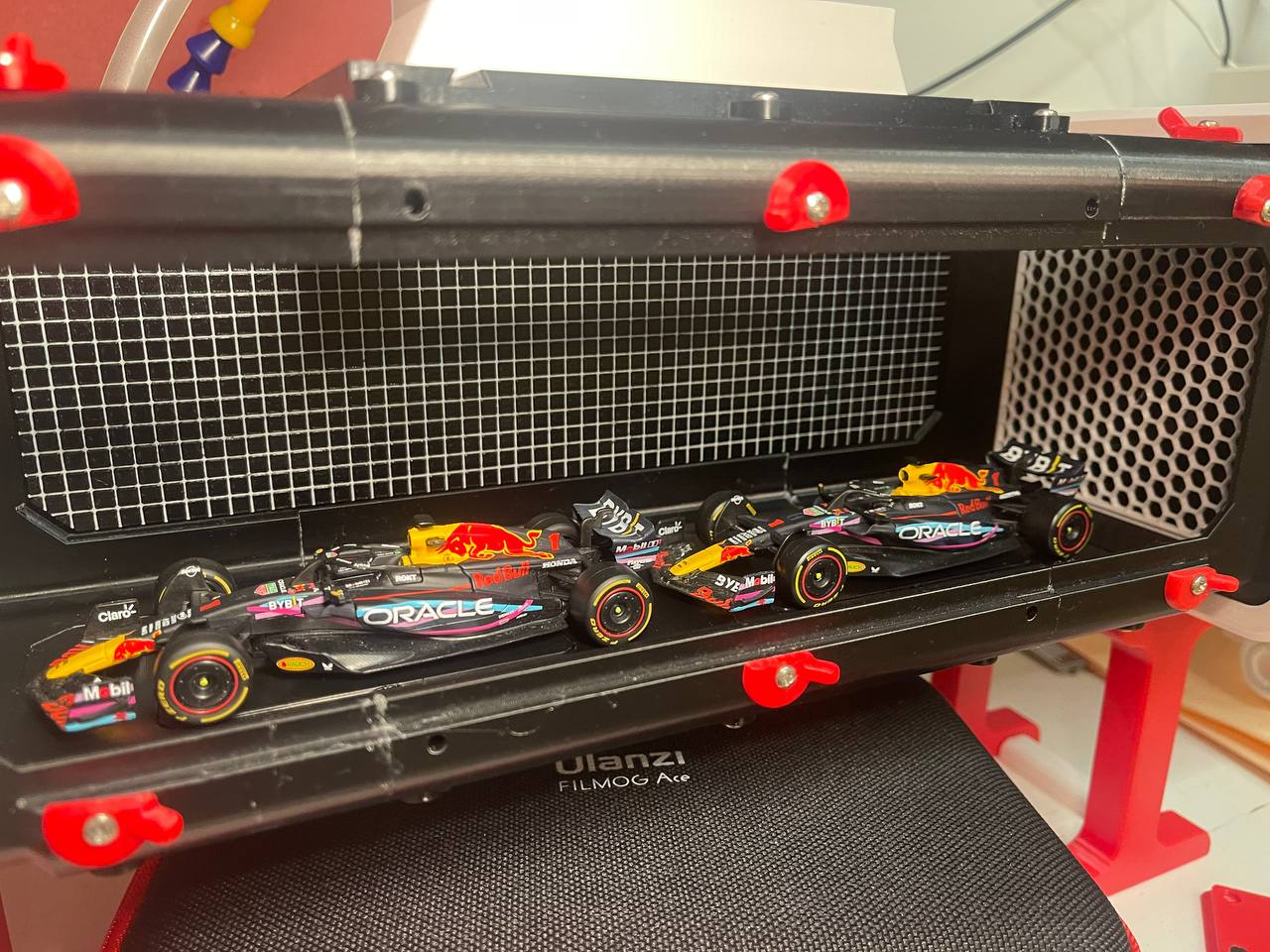 Bottom plate for an extended chamber