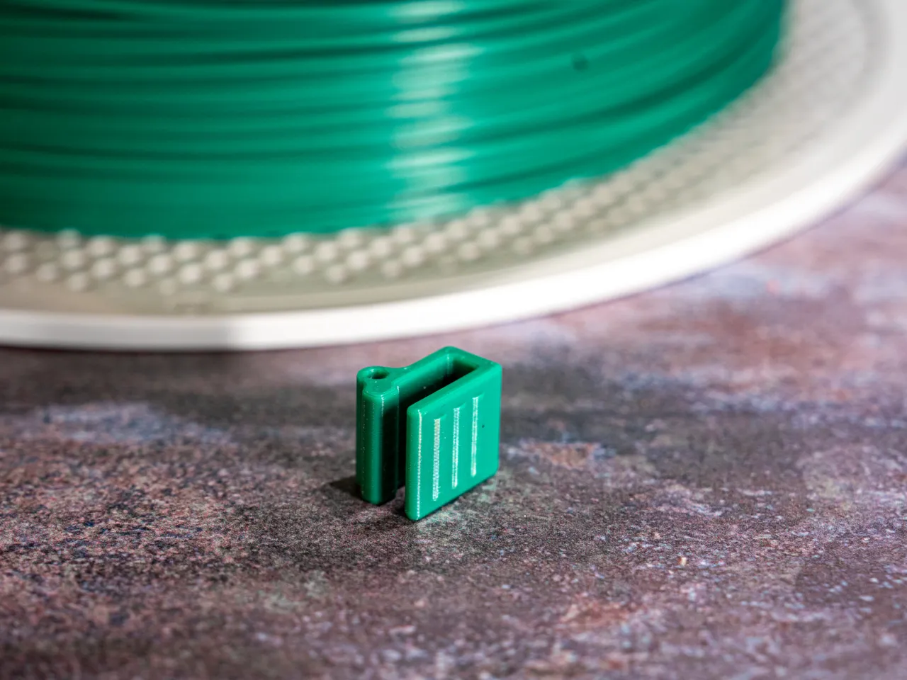 Filament clip for Bambu lab spool view 3