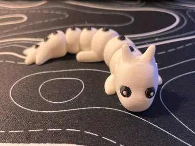 Articulated Dragon (white and black)