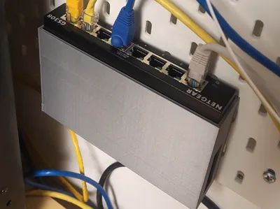 Skadis - NETGEAR GS308 switches