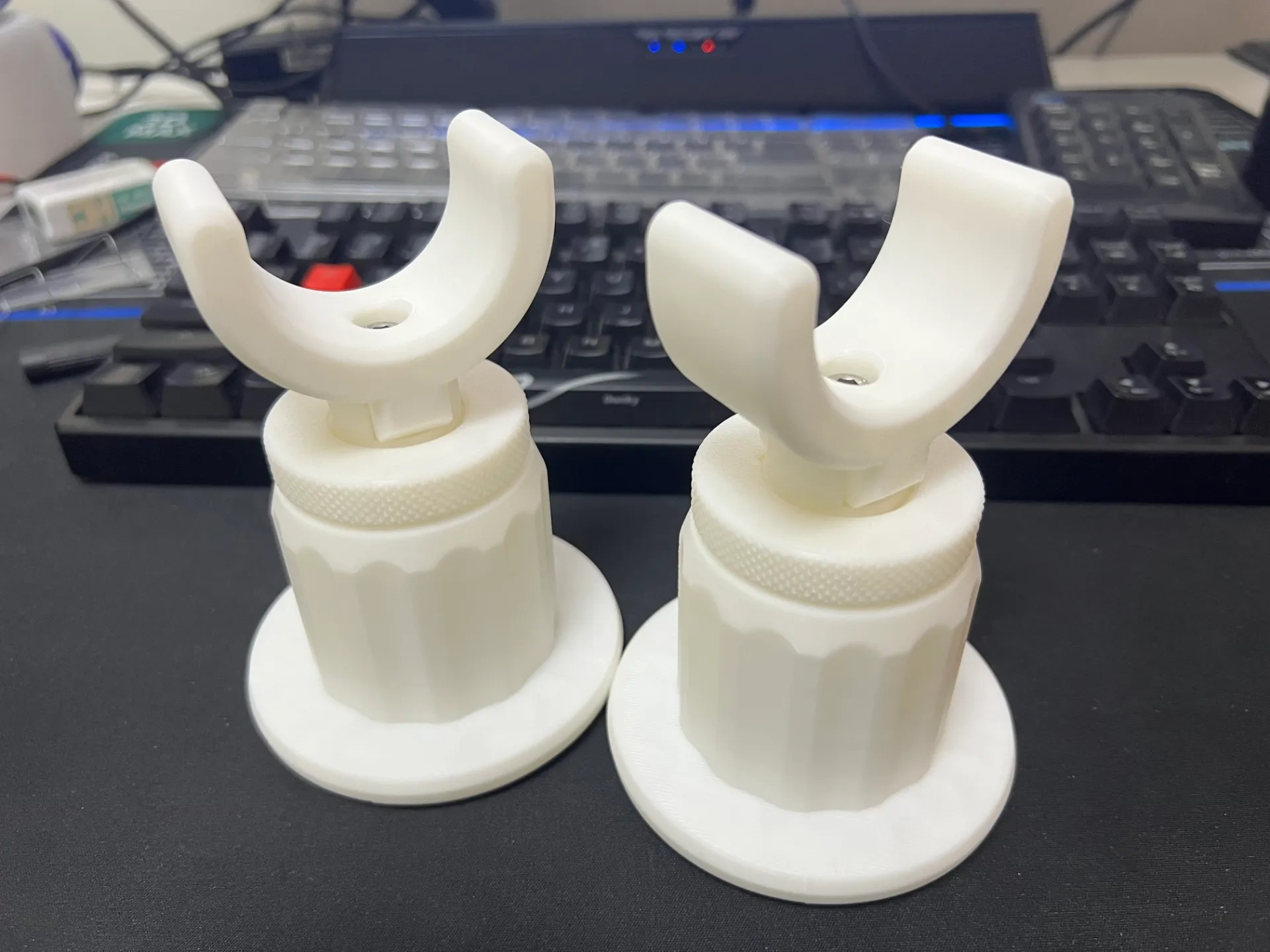Miniatura 1 do modelo 3D 多功能可调高度展示架(9-13cm)