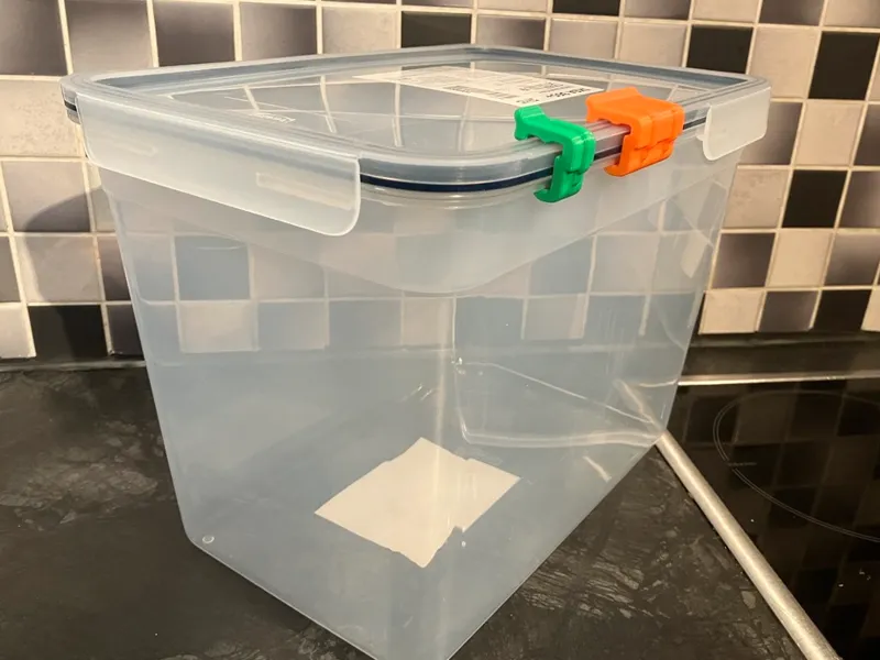 Replacement clip for IKEA containers