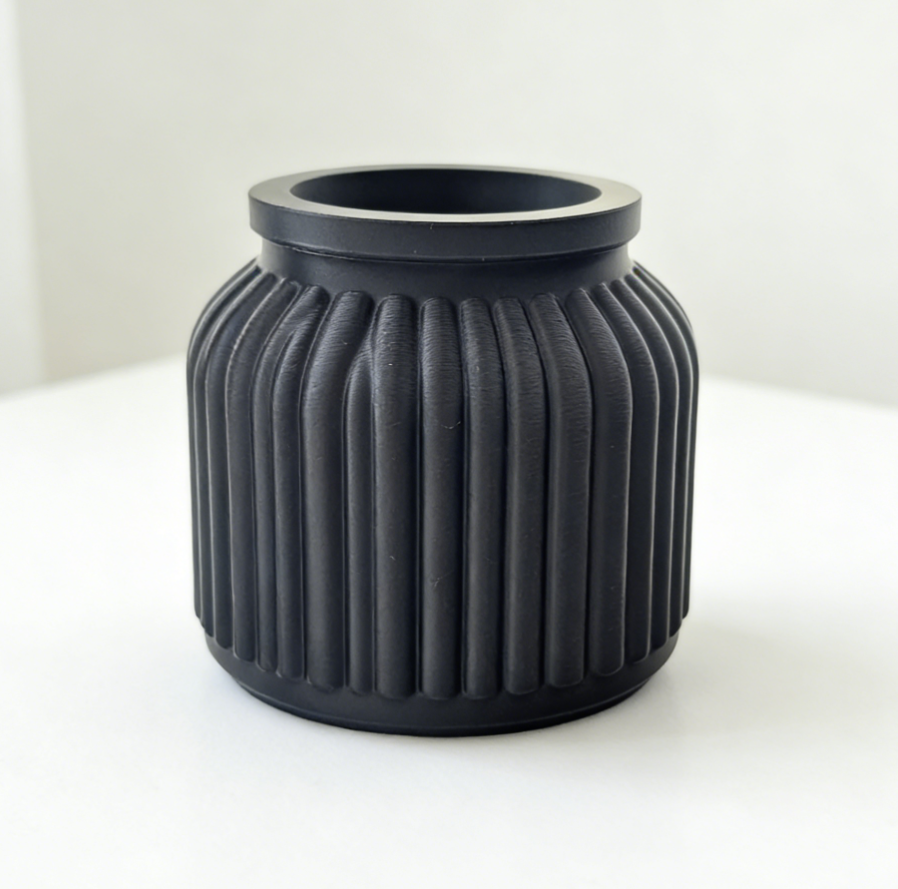 Miniatura 3 do modelo 3D Modern Ribbed Planter / Vase 