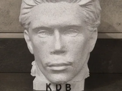 BUSTO KEVIN DE BRUINE 