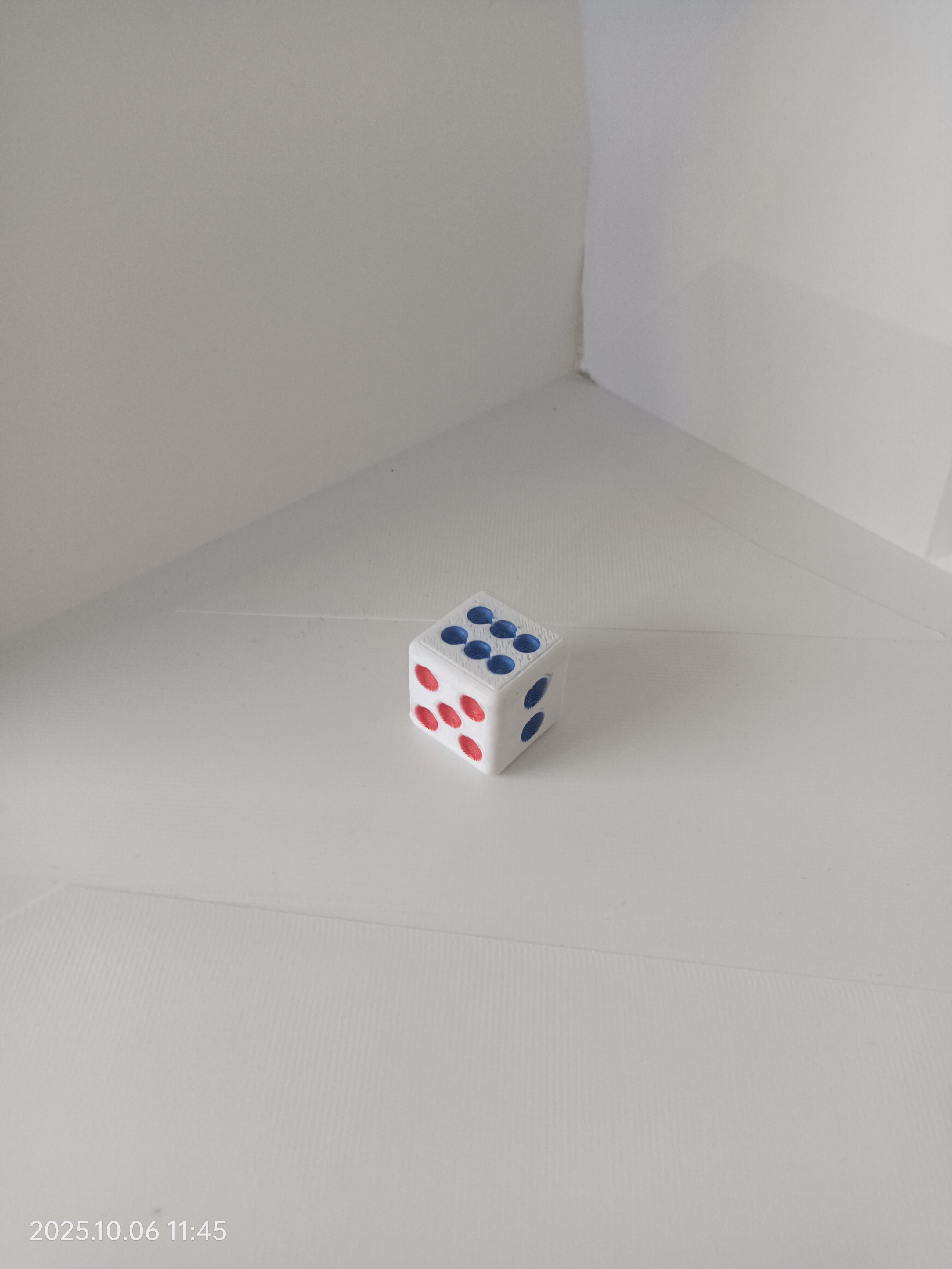 Miniatura 1 do modelo 3D 作弊骰子