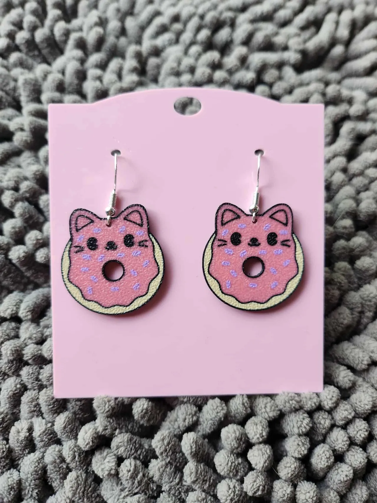 Kawaii Donut cat earrings view 2