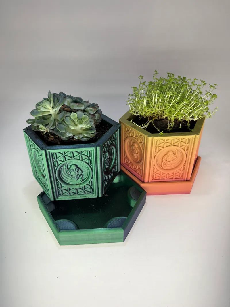 Trippy Little Flower Pot